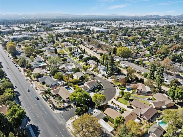 bird's eye view featuring a mountain view