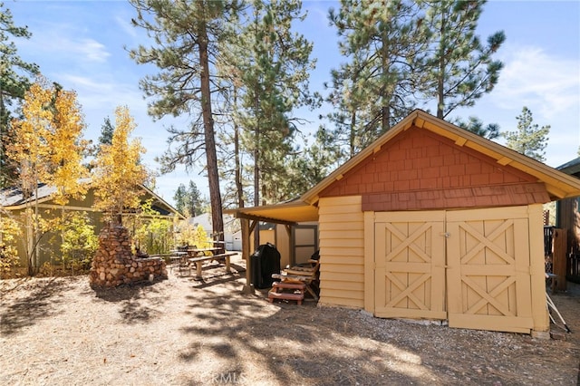 view of outbuilding