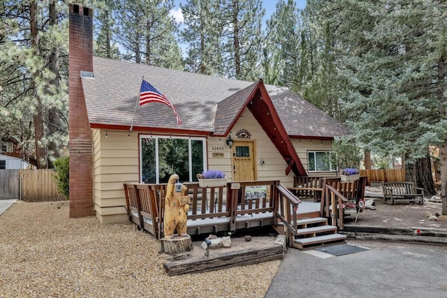 view of front facade featuring a wooden deck