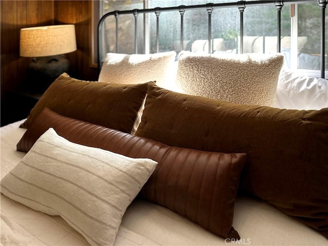 27538 W Shore Rd, Lake Arrowhead, CA 92352 - view of bedroom