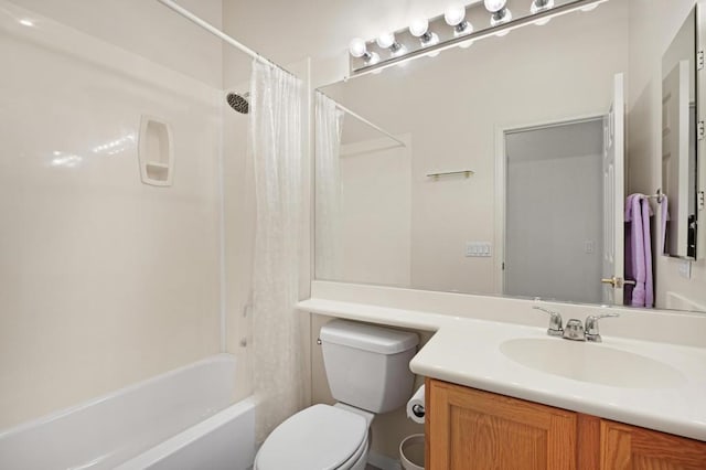 full bathroom featuring vanity, toilet, and shower / bath combo