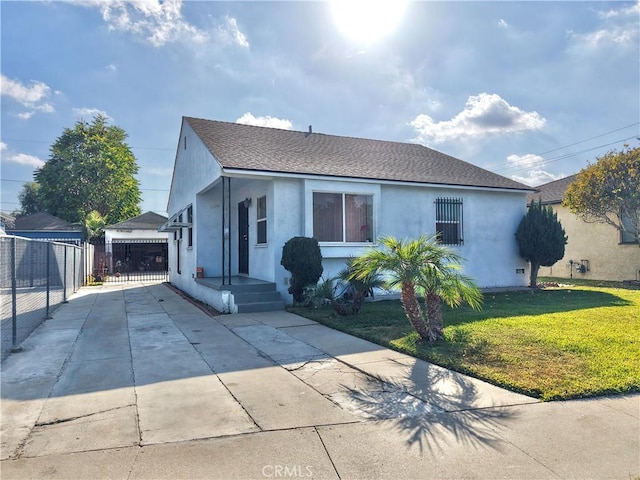 view of front of house featuring a front yard