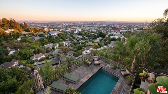 view of aerial view at dusk