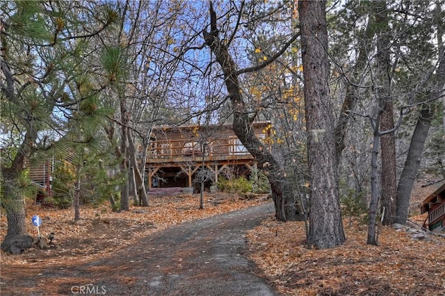 view of front facade featuring a wooden deck