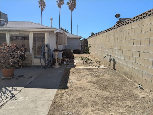 view of yard with a patio area