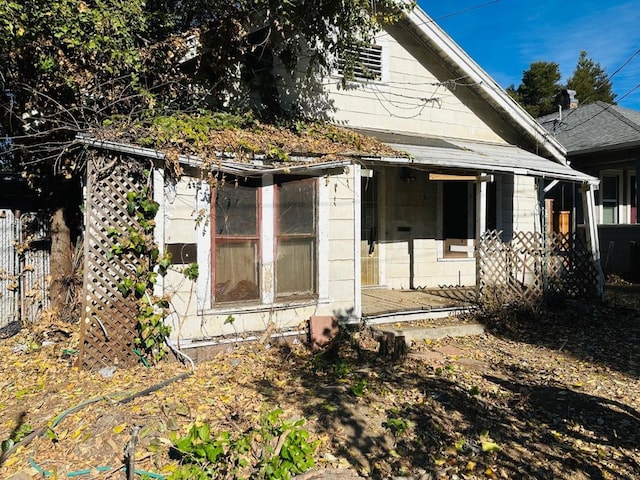 view of home's exterior