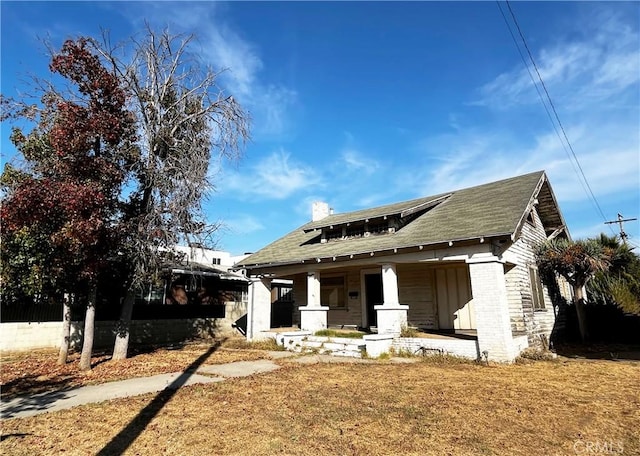 view of front of house featuring a porch