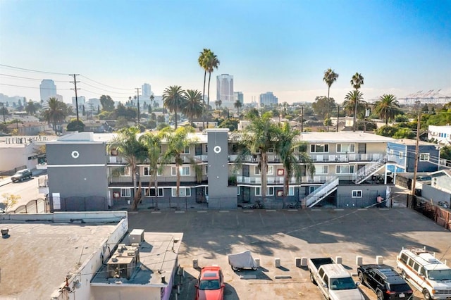 927 Daisy Ave, Long Beach, CA 90813 - view of building exterior featuring a view of city