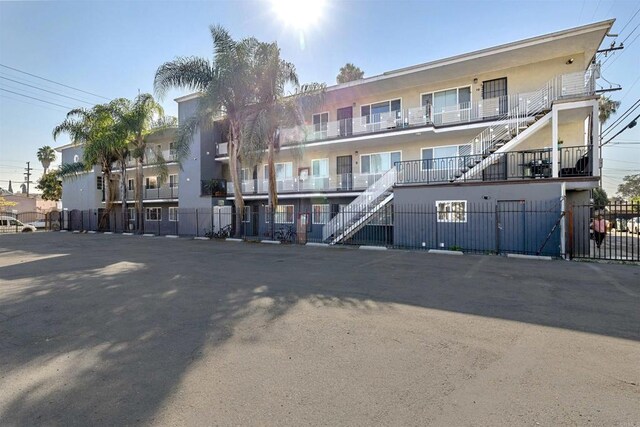 927 Daisy Ave, Long Beach, CA 90813 - view of property