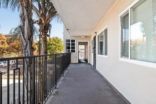 927 Daisy Ave, Long Beach, CA 90813 - view of balcony