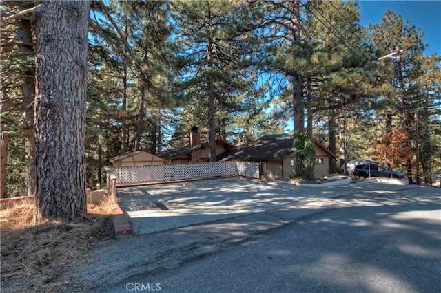 view of front of property