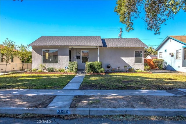 view of front of house with a front lawn