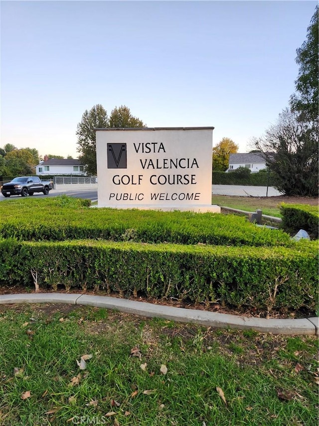 view of community / neighborhood sign