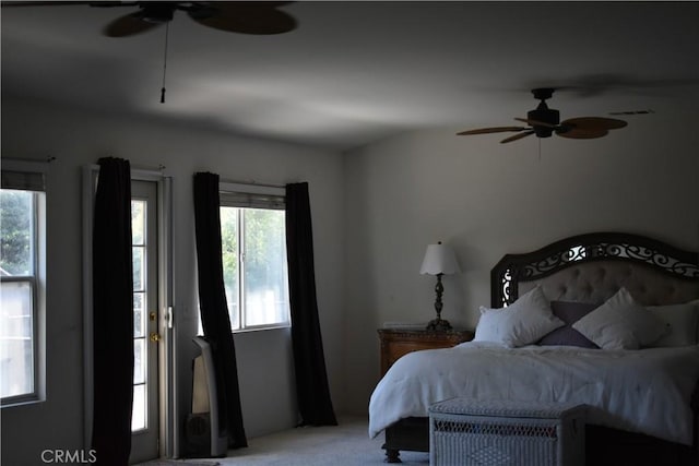 bedroom with ceiling fan