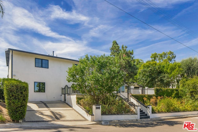 view of front of house