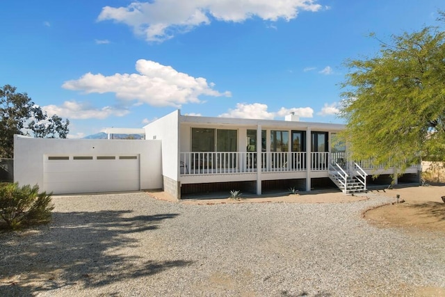 view of front facade with a garage