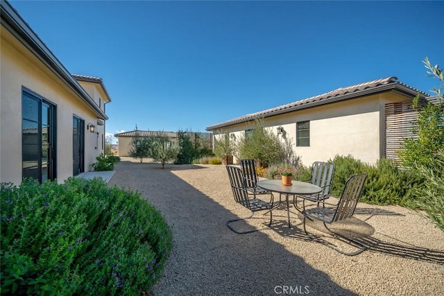 view of yard with a patio