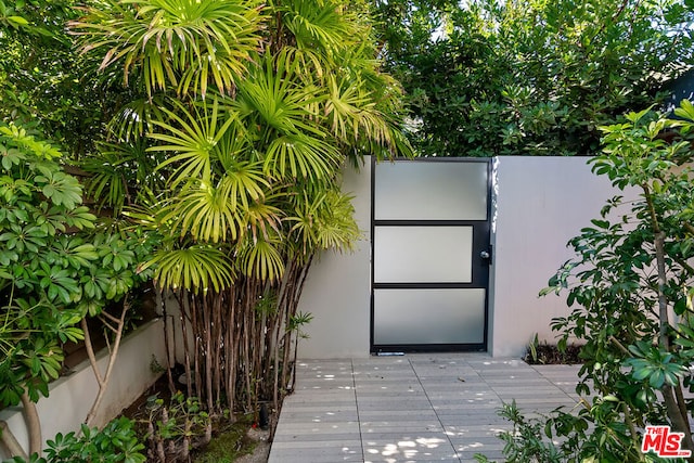 view of entry to storm shelter