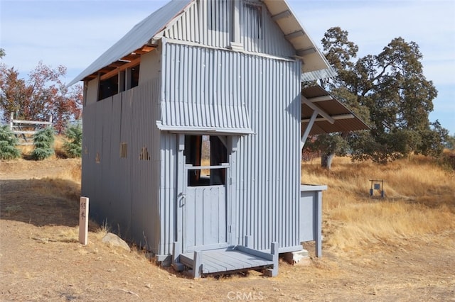 view of property exterior