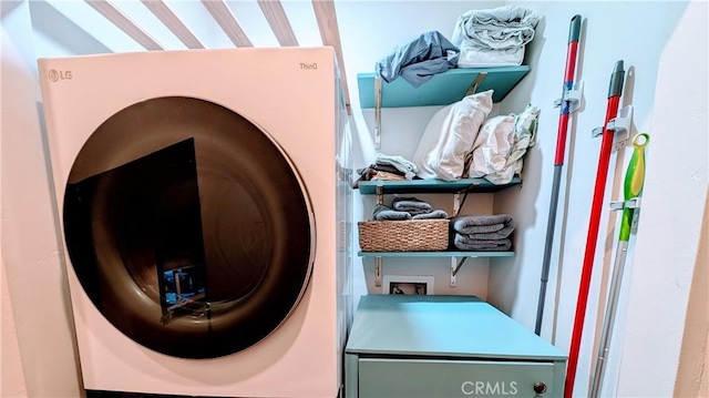 2552 Catalina Dr, Running Springs, CA 92382 - washroom with washer / clothes dryer and laundry area
