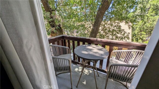2552 Catalina Dr, Running Springs, CA 92382 - view of balcony