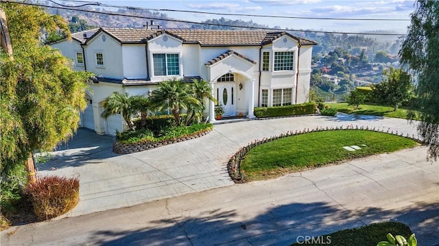 view of front of house with a front yard