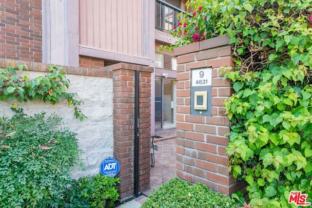 view of property entrance