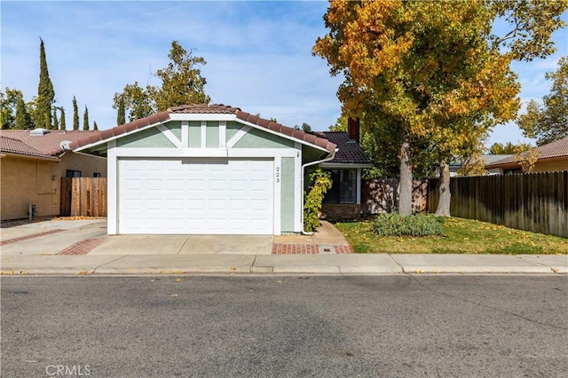 view of front facade featuring a garage