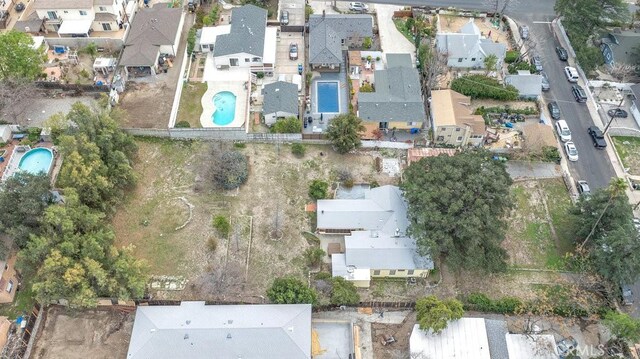 birds eye view of property featuring a residential view