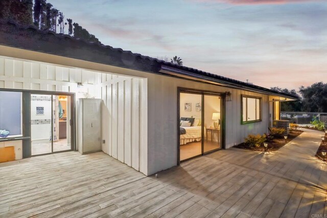 view of deck at dusk