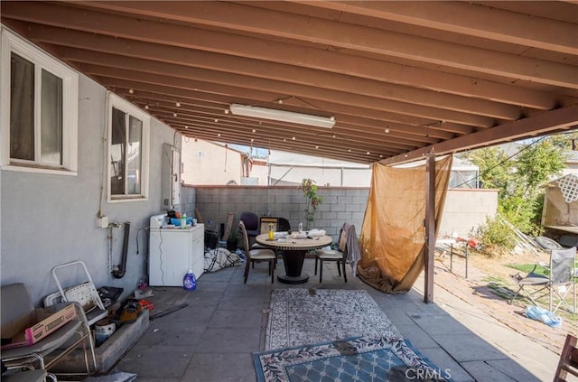 view of patio with washer / clothes dryer