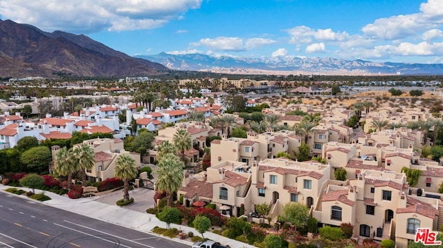 drone / aerial view featuring a mountain view