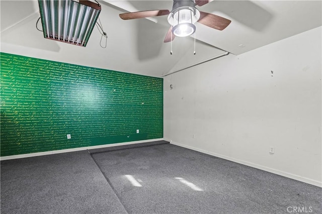 unfurnished room with ceiling fan