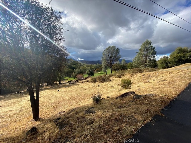 Listing photo 3 for 20153 Powder Horn Rd, Hidden Valley Lake CA 95467