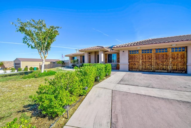 view of front of house with a front yard