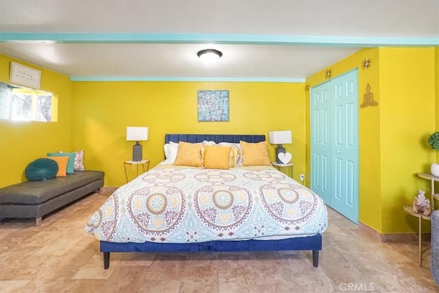 bedroom featuring a closet