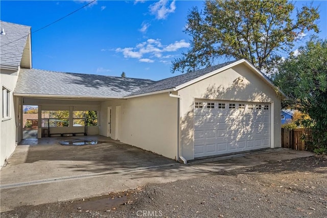 view of front facade featuring a garage