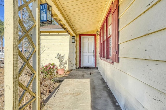 view of property entrance