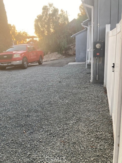 view of yard at dusk