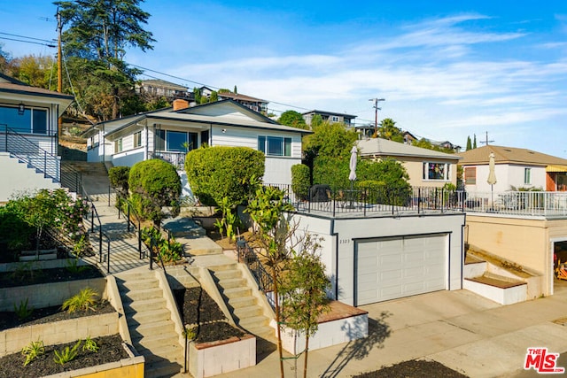 view of front of house featuring a garage