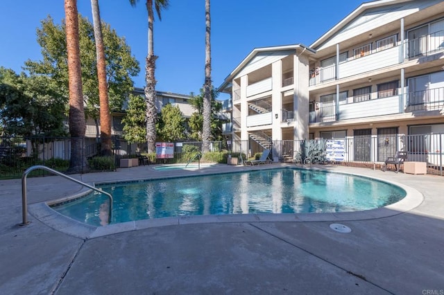 view of swimming pool