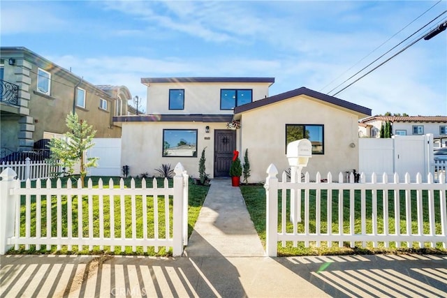 view of front of property with a front yard