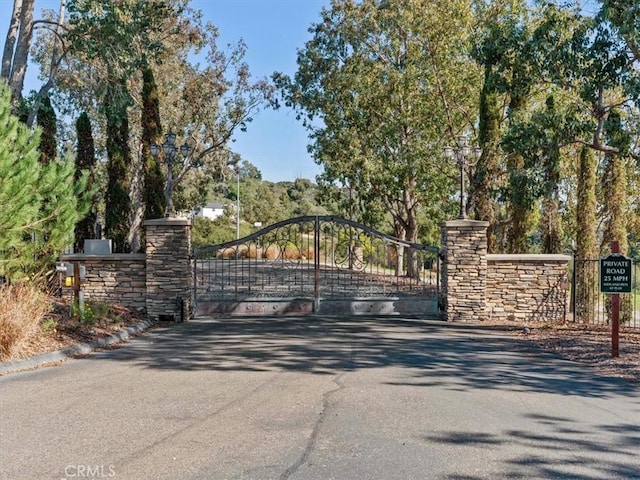1450 Sugar Bush Ct, Arroyo Grande, CA 93420 - view of gate