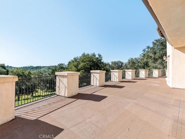 1450 Sugar Bush Ct, Arroyo Grande, CA 93420 - view of patio / terrace with a gate