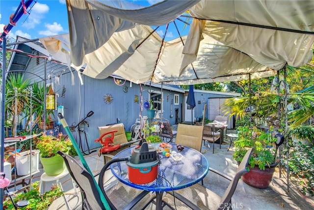 view of patio / terrace featuring outdoor dining area