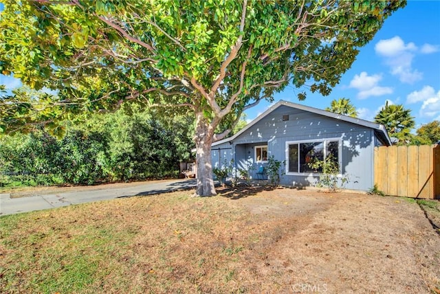 view of front of property