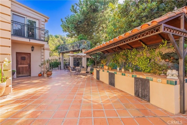 view of patio featuring a gazebo