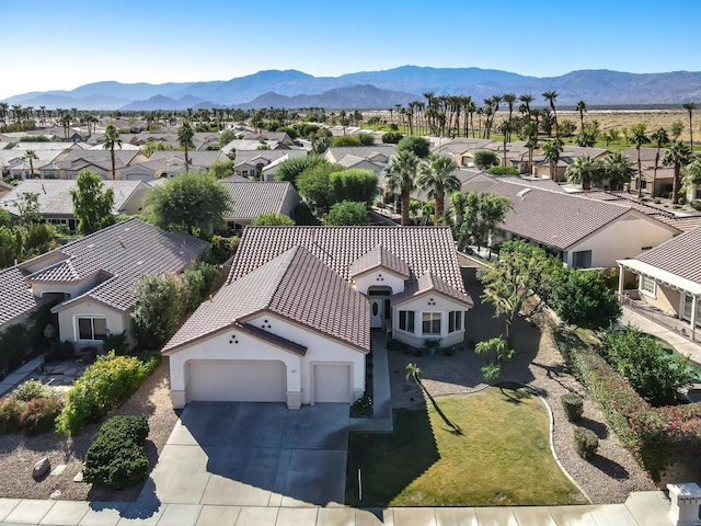 bird's eye view featuring a mountain view