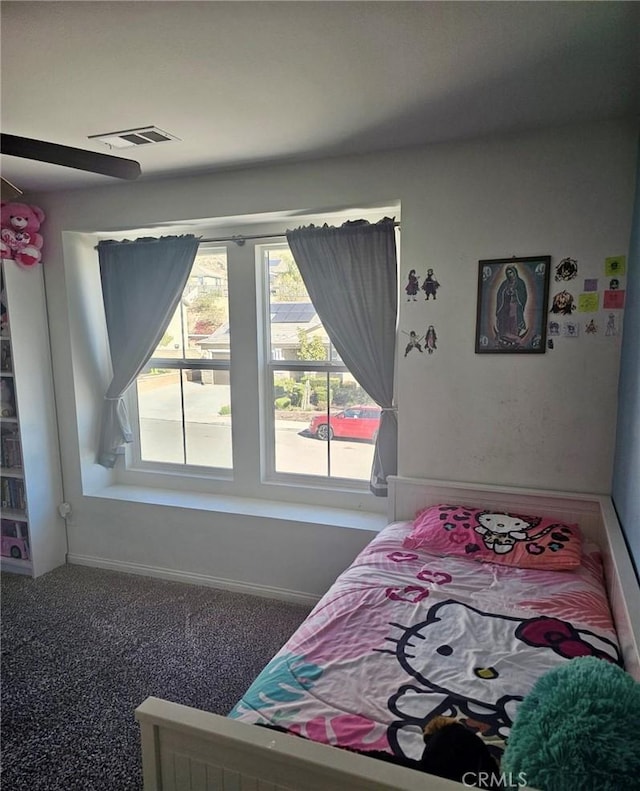 bedroom featuring carpet floors