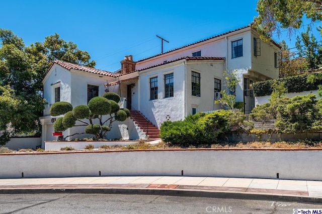 view of mediterranean / spanish-style house